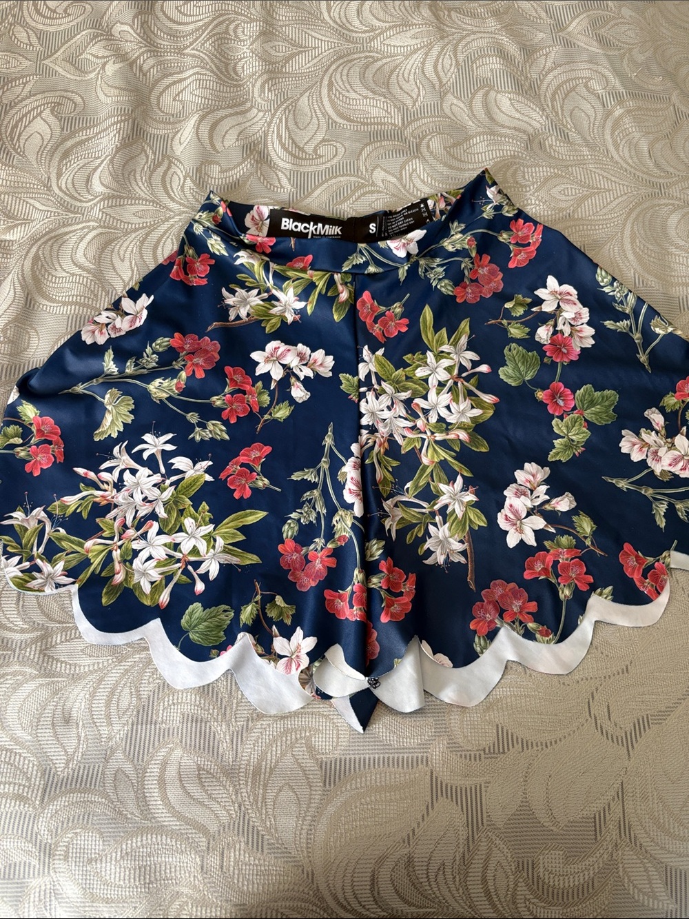 Blackmilk floral scallop shorties